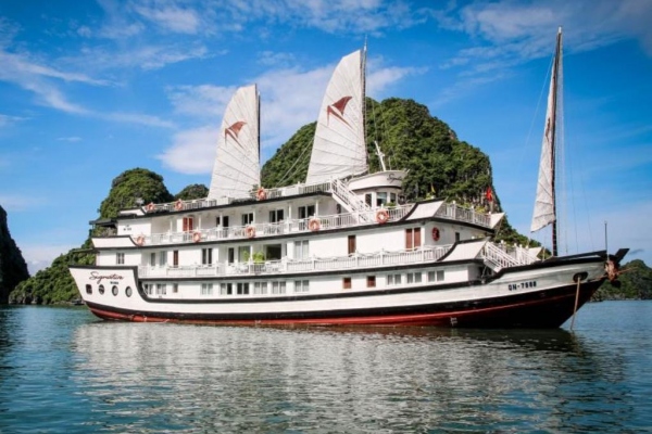 Review tour 3N2Đ trên Vịnh Hạ Long cùng du thuyền Signature