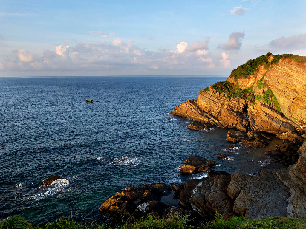 Top 6 hòn đảo đẹp nhất ở Hạ Long được khách du lịch bình chọn10