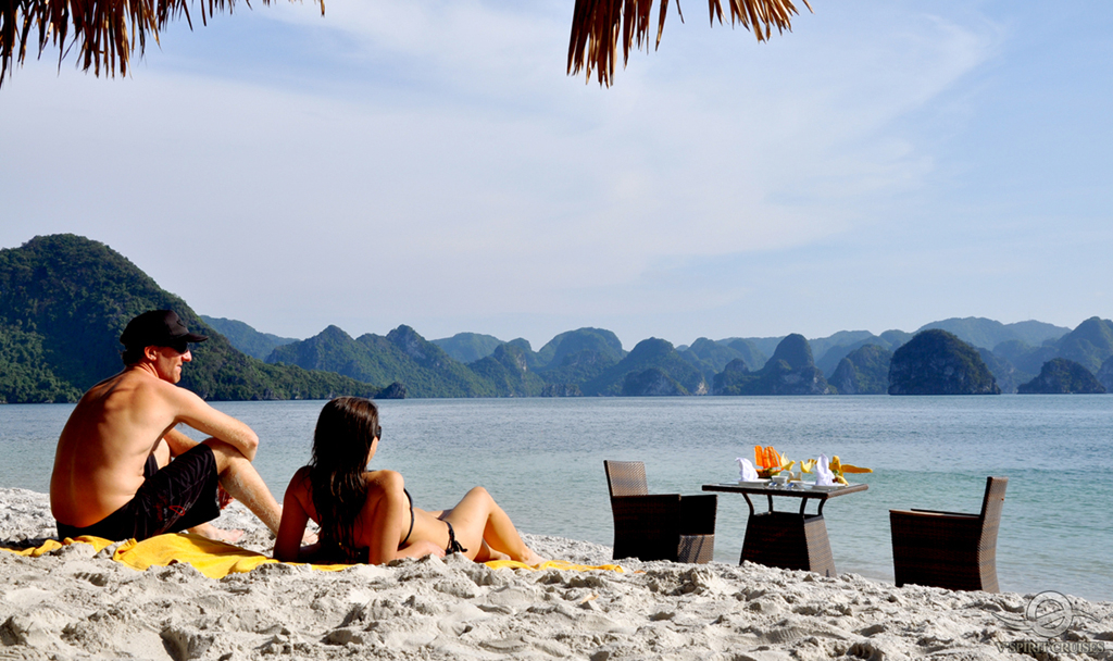 Top 6 hòn đảo đẹp nhất ở Hạ Long được khách du lịch bình chọn17