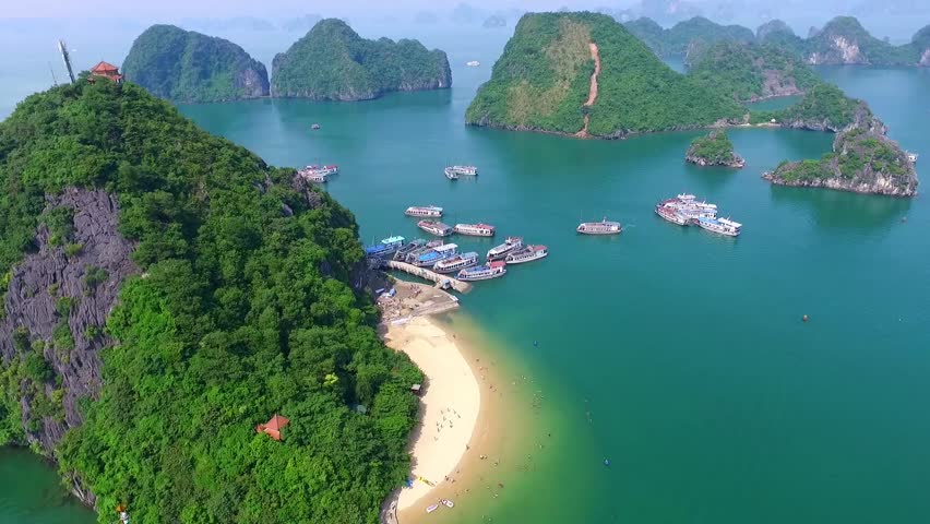 Top 6 hòn đảo đẹp nhất ở Hạ Long được khách du lịch bình chọn7