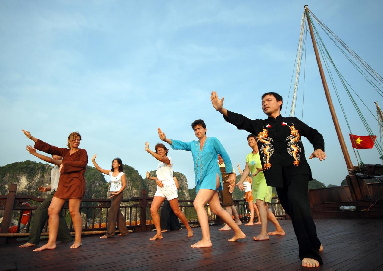Tận hưởng kỳ nghỉ hè trọn vẹn tren du thuyền Bhaya Hạ Long5