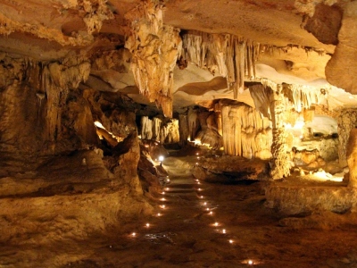 Thien-Canh-Son-Cave