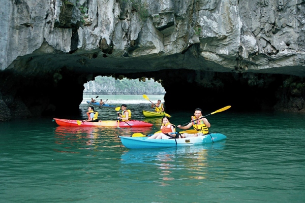 Những địa danh thu hút khách du lịch nhiều nhất khi đến Vịnh Hạ Long