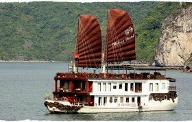 Du thuyền Violet 6 cabin