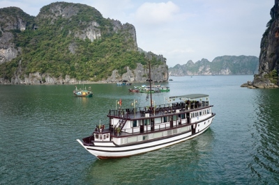 Tour thăm vịnh Bái Tử Long 2 ngày 1 đêm - du thuyền 4 sao Garden Bay