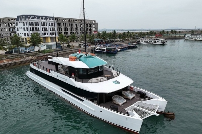Tour du thuyền Hạ Long cao cấp CATAMARAN 4 tiếng- 6 tiếng