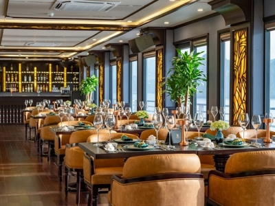 du-thuyen-ha-long-ngu-dem-5-sao-Aime'e-Cruises-9