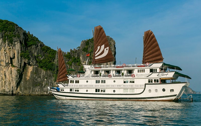 TOP 8 du thuyền hạng sang ở Hạ Long được khách Việt Nam yêu thích2