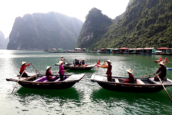 Diem du lich Lang chai Cua Van Ha Long 